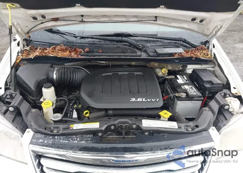 2012 Chrysler Town & Country Touring from USA, damaged, VIN 2C4RC1BG3CR229216